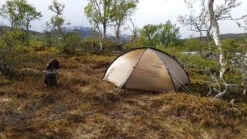 Hilleberg Niak Sand -Backpacking Light Salg Hilleberg NiakSnd SE Dog JohanPettersson